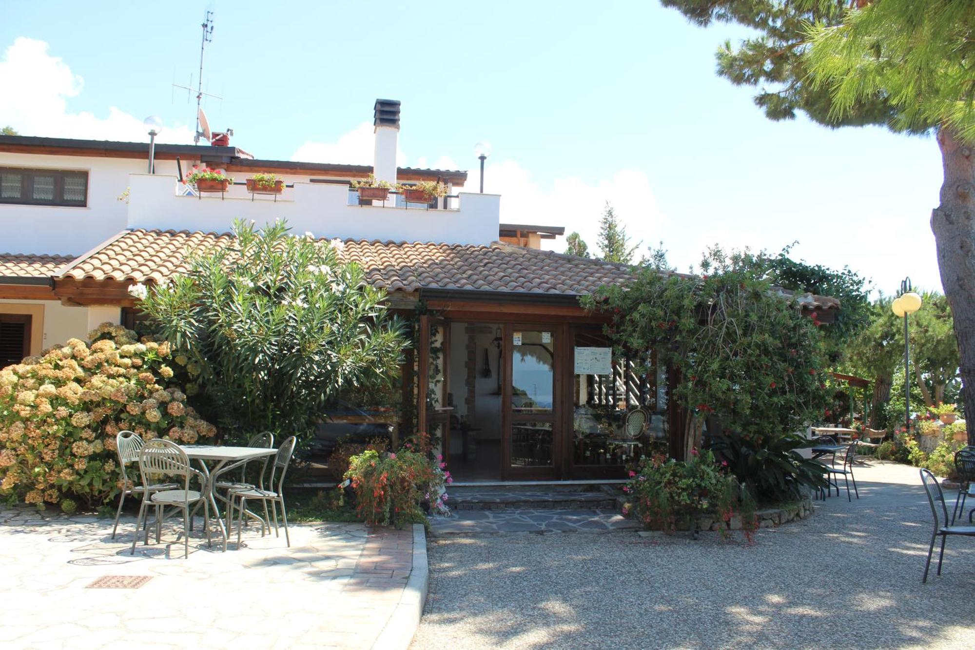 Villa Incanto B&B Caprioli Bagian luar foto